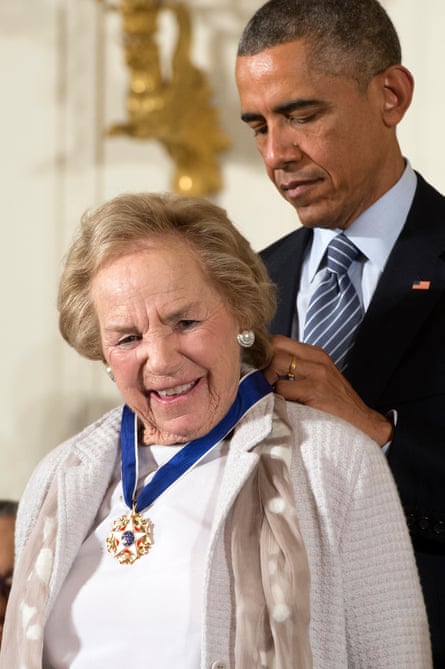 Ethel Kennedy being awarded the Presidential Medal of Freedom by Barack Obama in 2014.