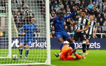 Isak on target as Newcastle ease to Carabao Cup win over rotated Chelsea