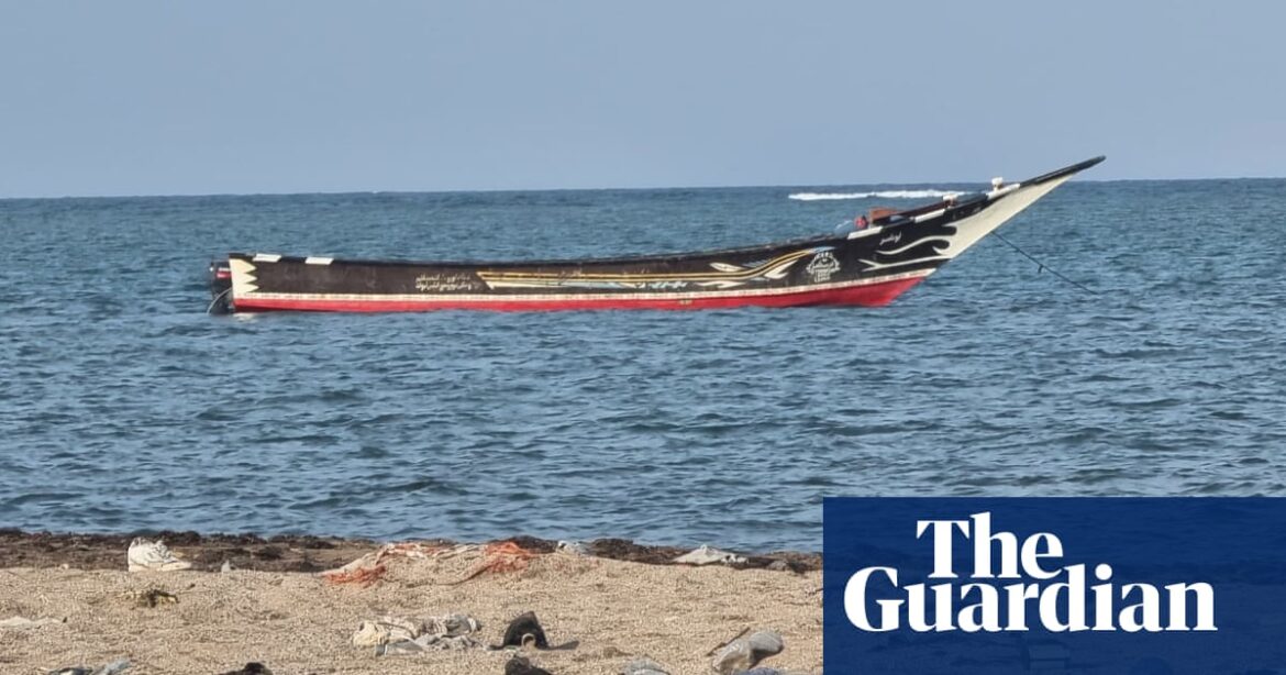 More than 100 people missing after being forced off boats in Djibouti