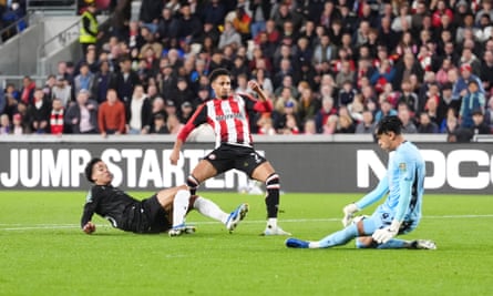 Palmer pays penalty as Brentford win shootout against Sheffield Wednesday