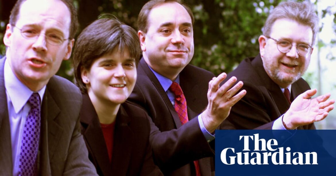 Political and media figures pay tribute to former first minister Alex Salmond