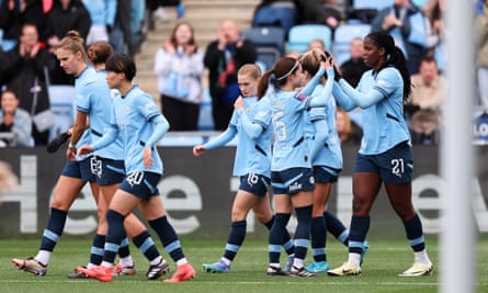 Taking my daughter to her first WSL game reminded me of the joy football can bring | Will Unwin