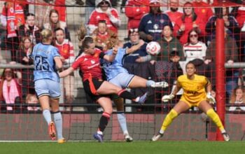 WSL roundup: Shaw doubles up as Manchester City sink Liverpool