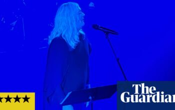 Anohni review – uniquely gifted interpreter pays homage to mentor Lou Reed