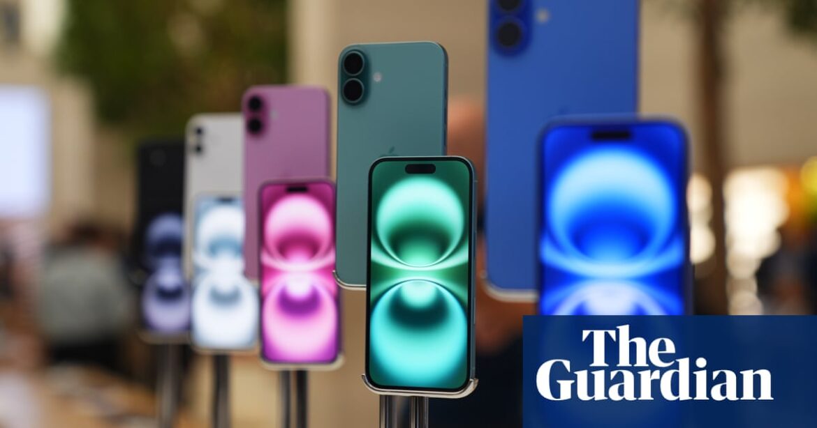 Apple facing near-£3bn UK lawsuit over cloud storage ‘monopoly’