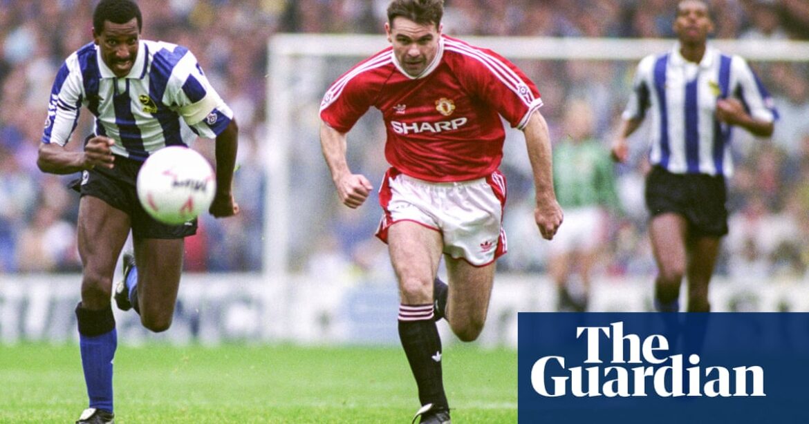 Golden Goal: Brian McClair for Manchester United v Sheffield Wednesday (1991)