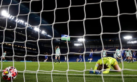 Lucy Bronze sets up win over Celtic as Chelsea advance to WCL quarter-finals