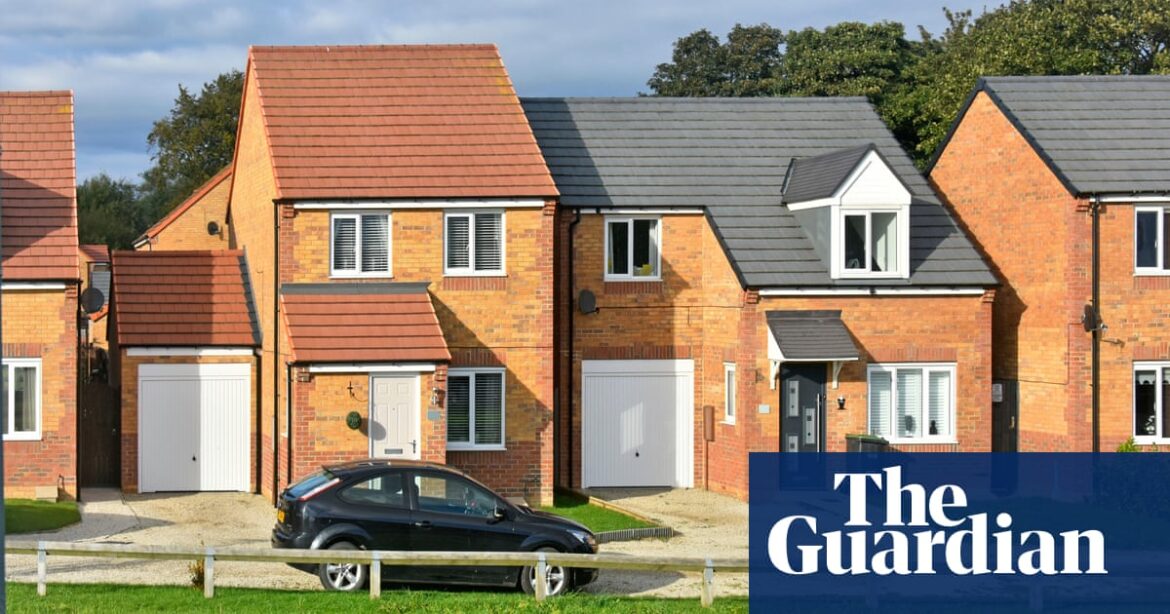 Planning rules have failed to link new homes to public transport, report finds