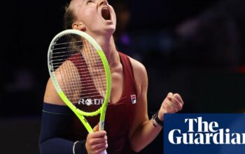 Swiatek tumbles out of WTA Finals after Krejcikova sees off Gauff