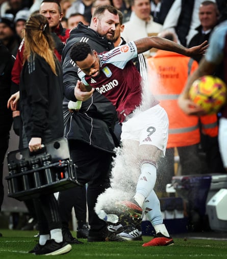 Aston Villa in shock after the FA rejects Jhon Durán’s red card appeal