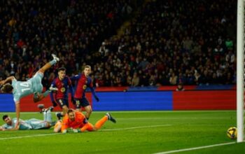 Atlético's Hitman bursts from Spider’s shadow to end 18-year wait at Barça | Sid Lowe