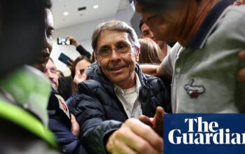 Ex-drug lord Fabio Ochoa walks free in Colombia after 20 years in US prisons