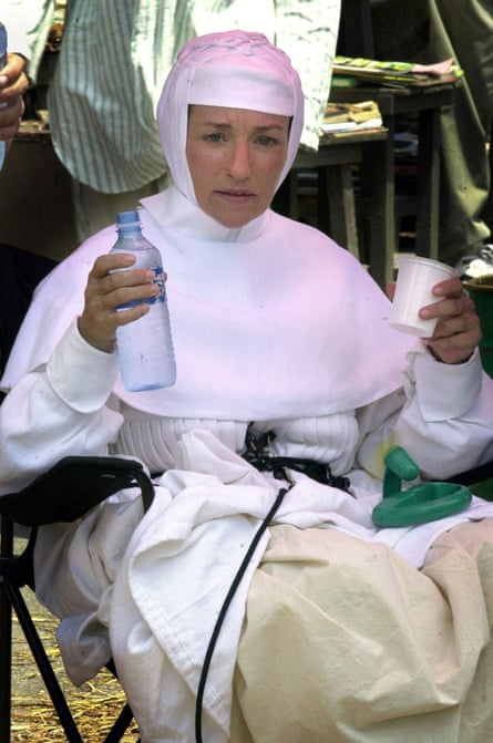 Hussey during a break in filming Mother Teresa of Calcutta, 2003. Italian Fabrizio Costa directs the film based on the life story of Nobel Peace prize winner Mother Teresa. (AP Photo/Gemunu Amarasinghe)