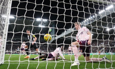 Tonali blows away Brentford to send Newcastle into Carabao Cup semi-finals