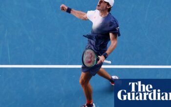 Alex de Minaur finds his legs to overrun Francisco Cerundolo at Australian Open