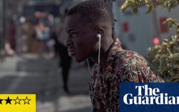 Campus Monde review – Ivorian hopefuls battle to get elusive immigration visas