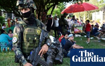 Colombia vows war against leftwing guerrillas amid more than 100 deaths