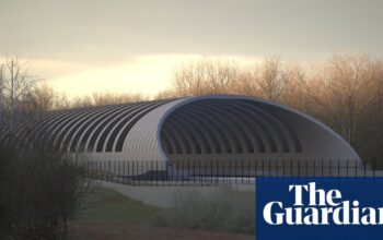 Environment secretary lambasts HS2’s £100m bat shelter