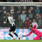 Isak extends hot streak to sink Wolves and lift Newcastle into top four