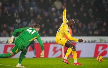 Mateta and Guéhi strike as Crystal Palace extend Leicester losing run