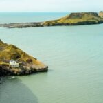 RNLI rescues American students from Welsh island during Storm Éowyn