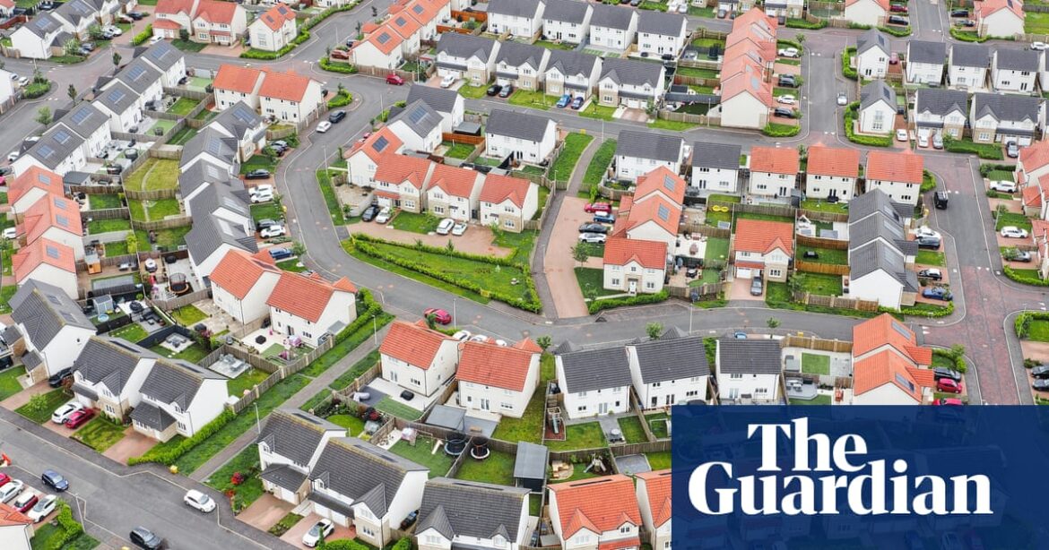 UK property will be a buyers’ market in 2025, analysts predict