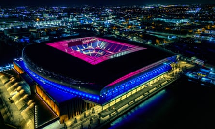 Everton’s new £800m stadium at Bramley-Moore dock in Liverpool lit up at night.