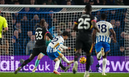 Mitoma and Minteh’s magic inspires Brighton to emphatic win over Chelsea