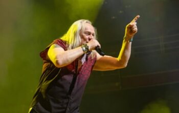 Uriah Heep review – after 56 years, progressive heavy rockers bid a blistering live farewell