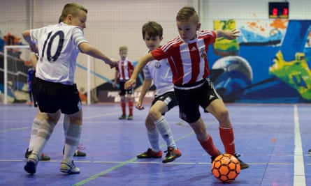 Dibling plays futsal for Southampton in 2016.