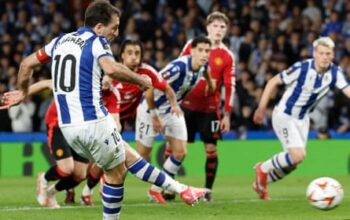 Joshua Zirkzee helps Manchester United earn hard-fought draw at Sociedad