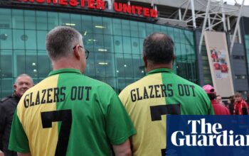 Manchester United protesters asked to wear black and show club is ‘slowly dying’