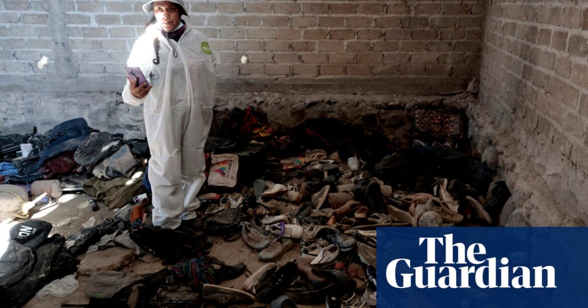 Mexico: 200 pairs of shoes found at clandestine crematorium