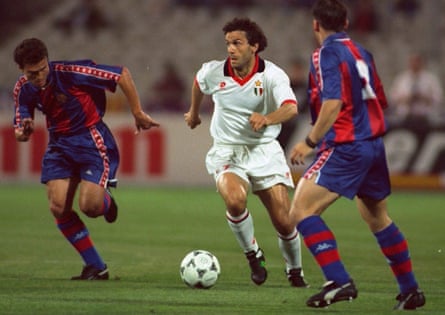 Roberto Donadoni in action for Milan