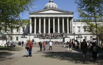 English universities’ income falls for third consecutive year
