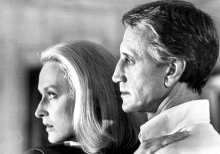 Streep with Roy Scheider in The Still of the Night, i982.