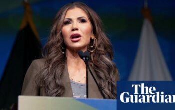 Trump officials ask supreme court to help strip legal status from Venezuelans