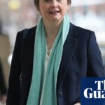UK to time limit visas for roles below graduate level under new migration plan