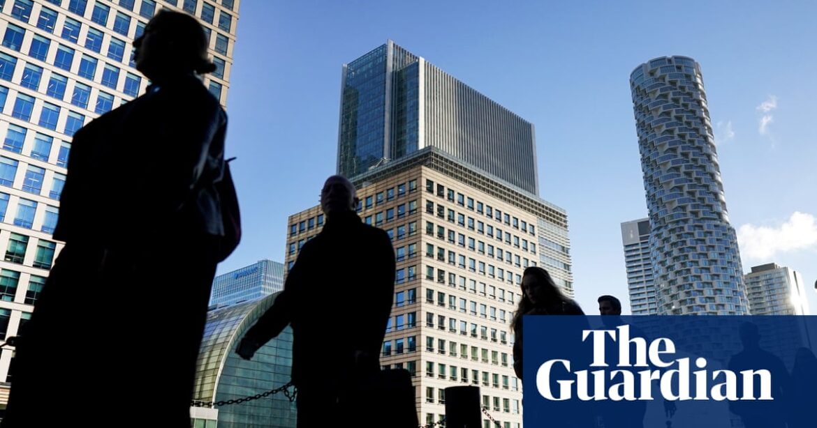 UK unemployment rises to highest in nearly four years